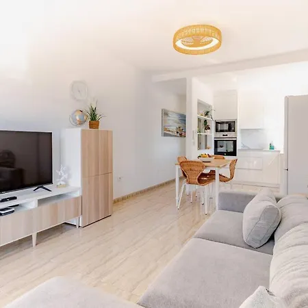 Amazing & Chill Terrace Mar Apartment